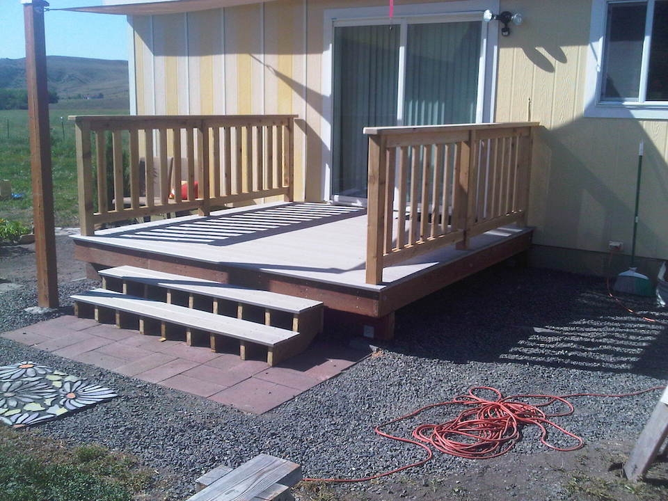 Small deck and railing